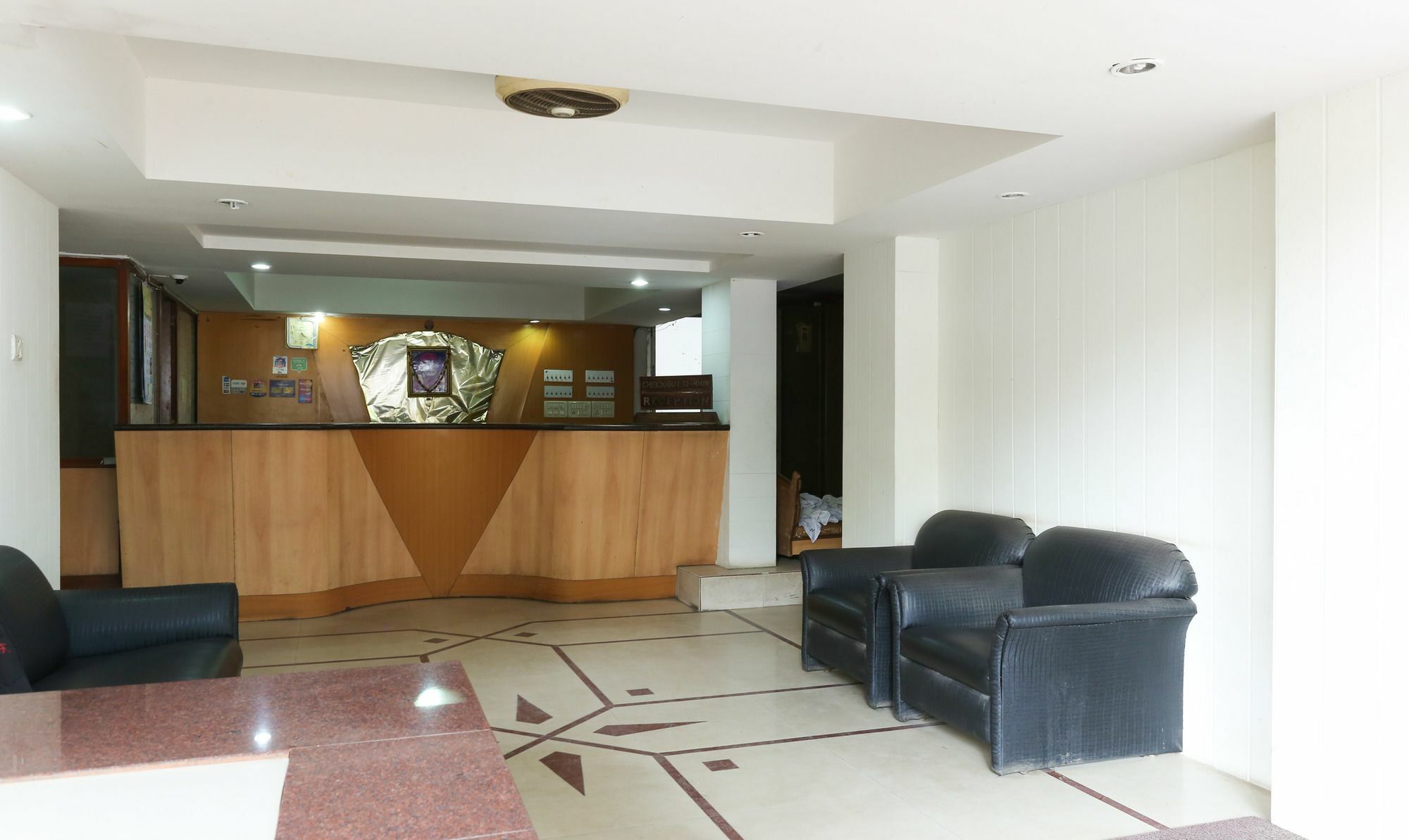 Itsy Hotels Hill View Ex Pune Bagian luar foto