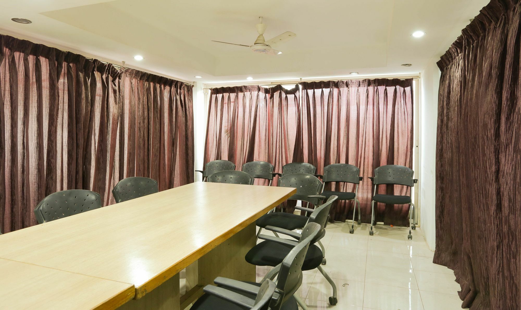 Itsy Hotels Hill View Ex Pune Bagian luar foto