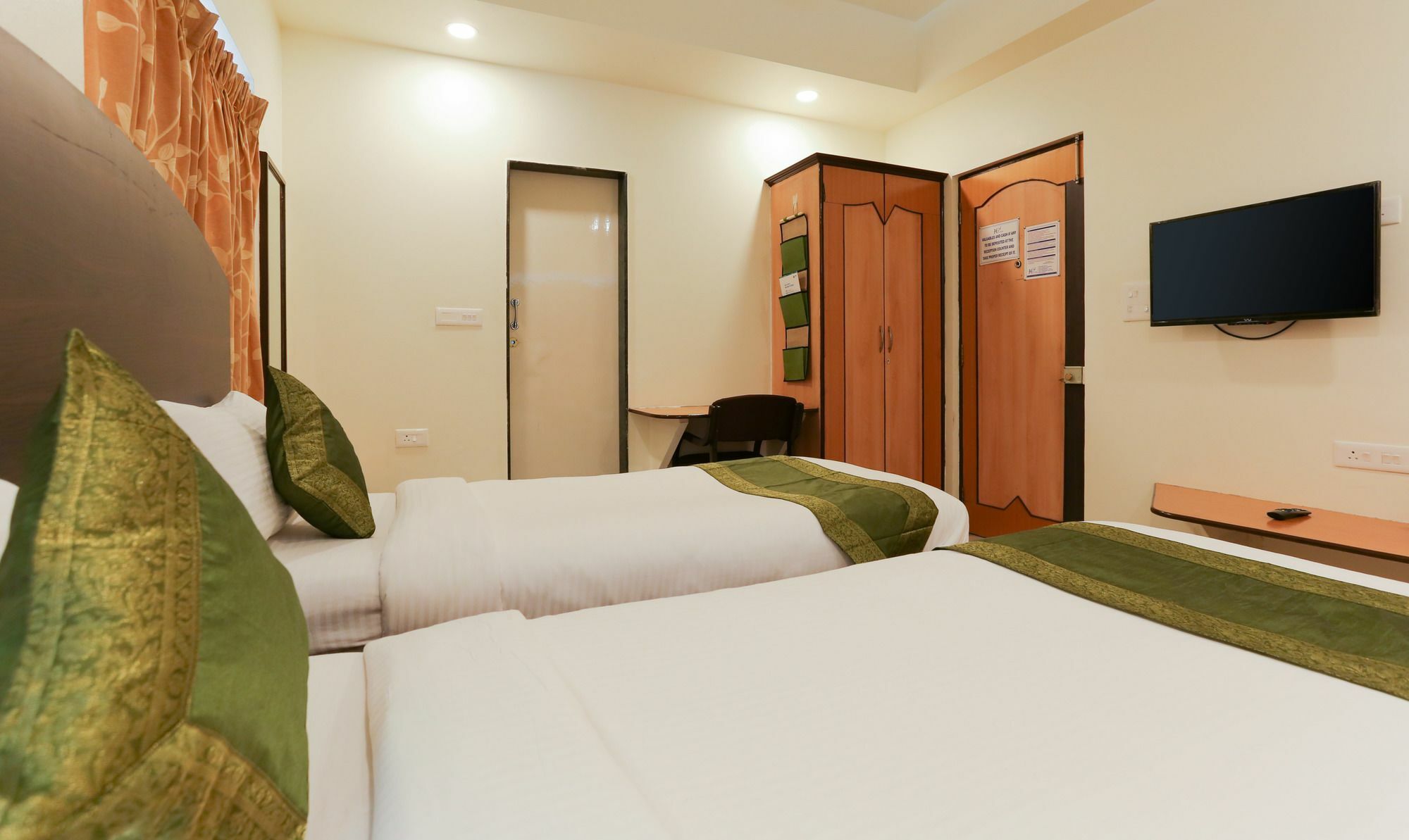Itsy Hotels Hill View Ex Pune Bagian luar foto