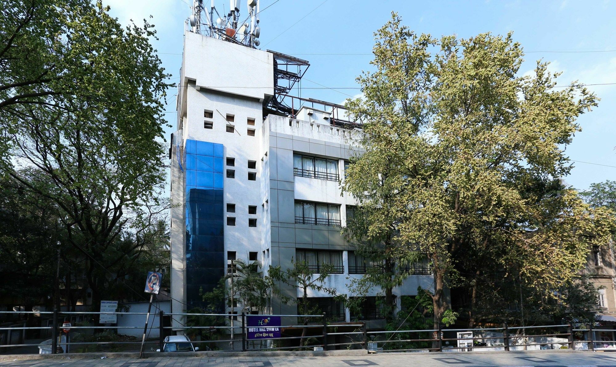 Itsy Hotels Hill View Ex Pune Bagian luar foto