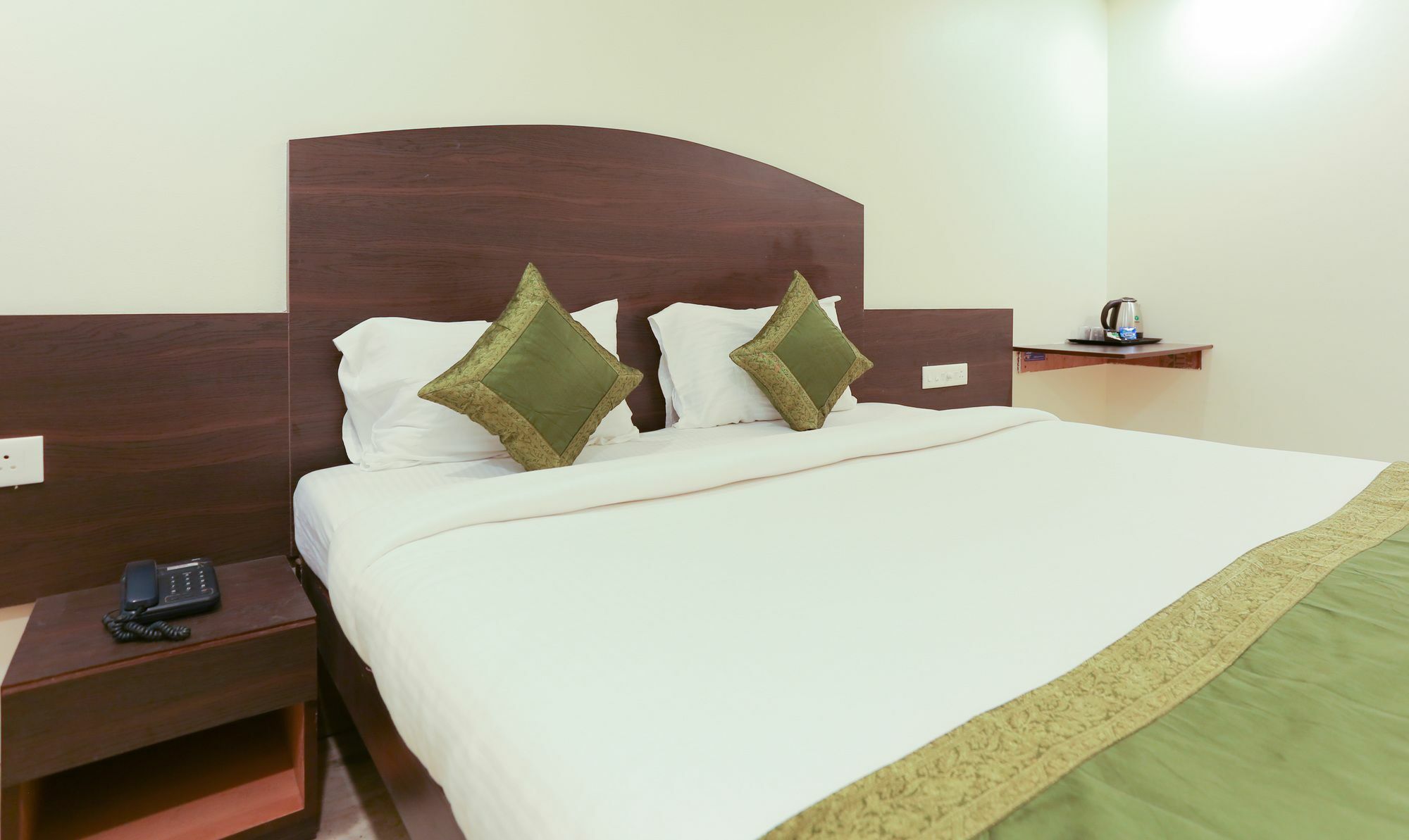 Itsy Hotels Hill View Ex Pune Bagian luar foto